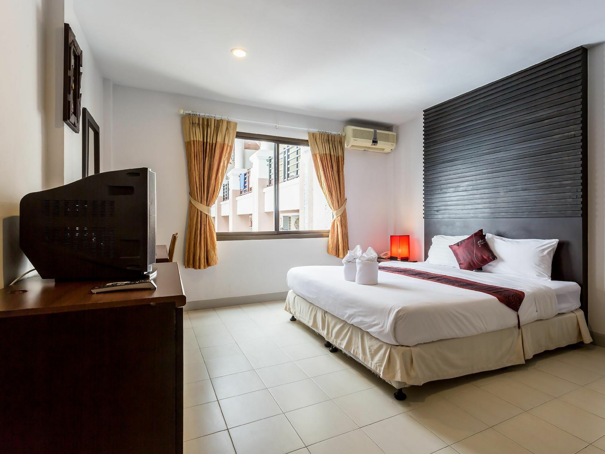 Sino House Patong Hotel Ngoại thất bức ảnh