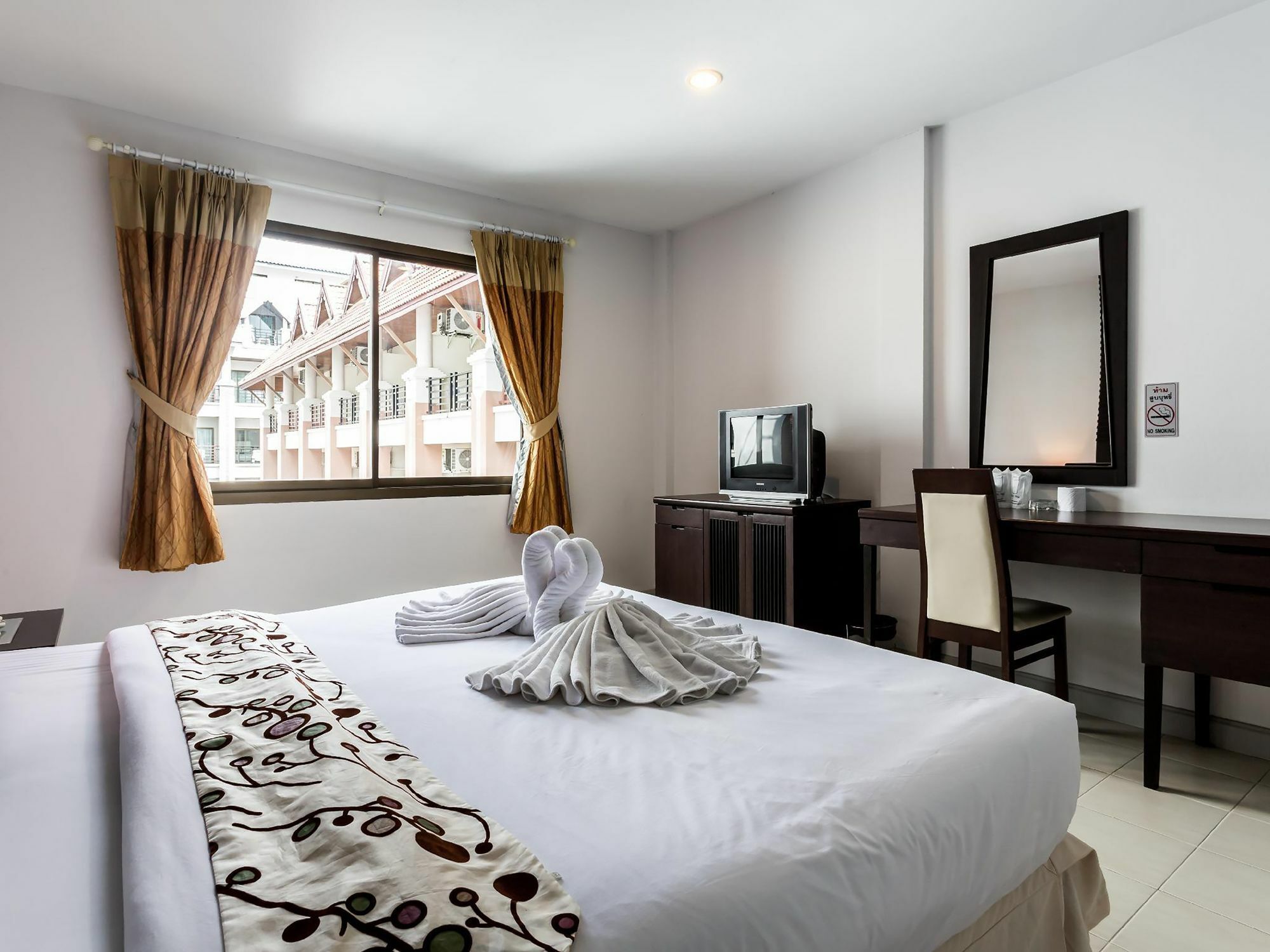 Sino House Patong Hotel Ngoại thất bức ảnh