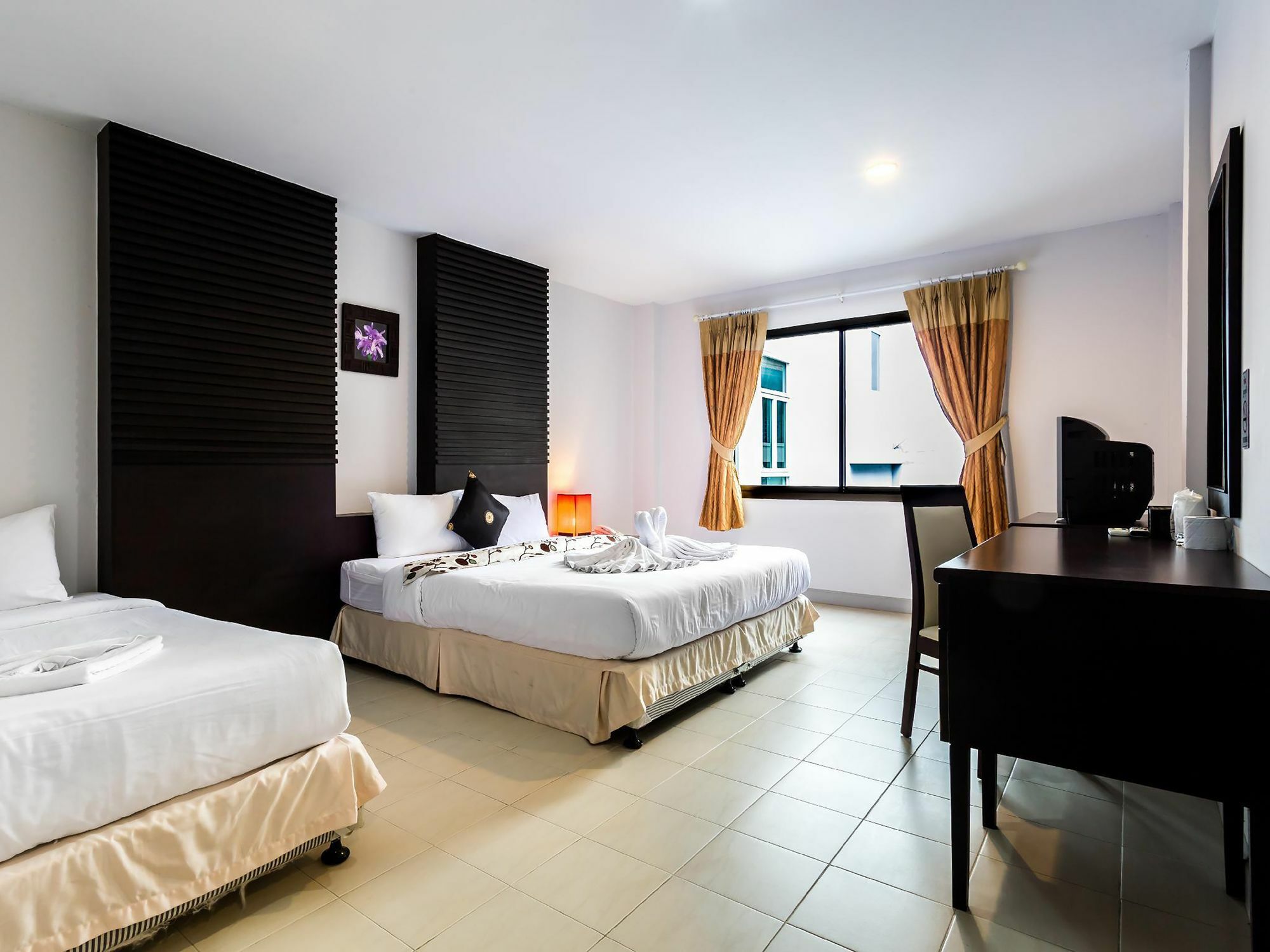 Sino House Patong Hotel Ngoại thất bức ảnh